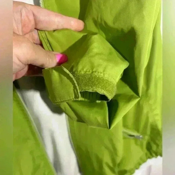 Eddie Bauer Green Rain Jacket; Women’s XXL. Zipper pockets, cinch waist and hood - Picture 4 of 9